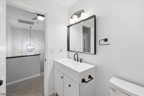 17 Heritage Lane Hamburg NJ 07419
