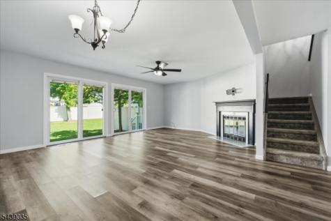 17 Heritage Lane Hamburg NJ 07419