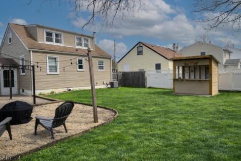 34 Eisenhower Spotswood NJ 08884