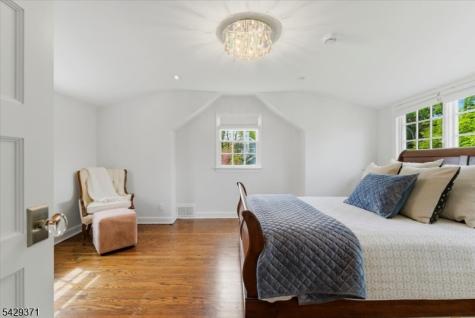 1061 Wychwood Road Westfield NJ 07090