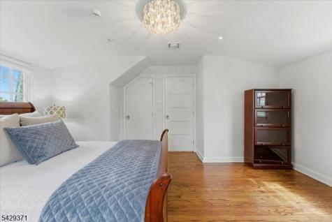1061 Wychwood Road Westfield NJ 07090