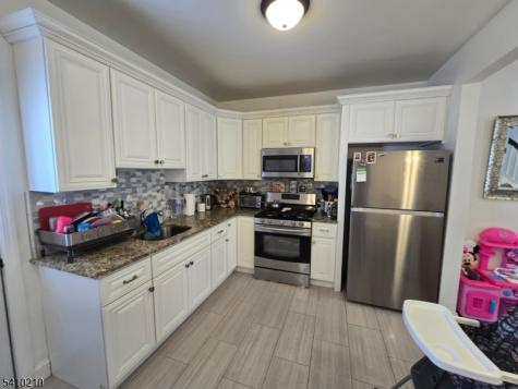 725 Schuyler Avenue Lyndhurst NJ 07071