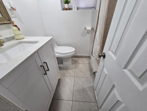 725 Schuyler Avenue Lyndhurst NJ 07071