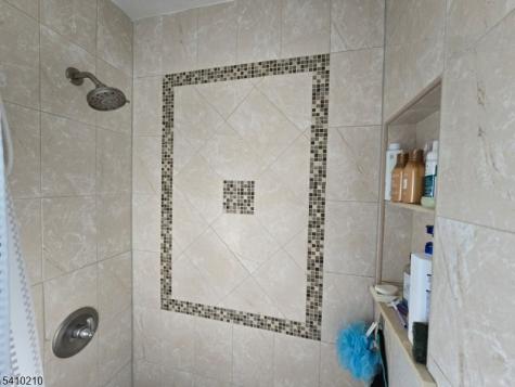 725 Schuyler Avenue Lyndhurst NJ 07071