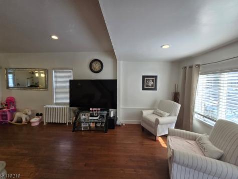 725 Schuyler Avenue Lyndhurst NJ 07071