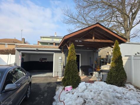725 Schuyler Avenue Lyndhurst NJ 07071