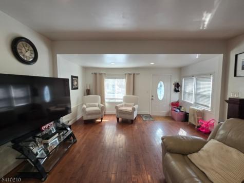 725 Schuyler Avenue Lyndhurst NJ 07071