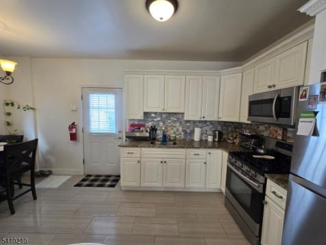 725 Schuyler Avenue Lyndhurst NJ 07071