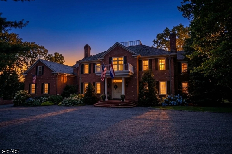 1 Hillview Drive Tewksbury NJ 07830