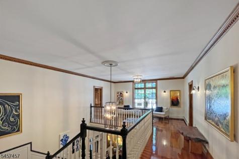 1 Hillview Drive Tewksbury NJ 07830
