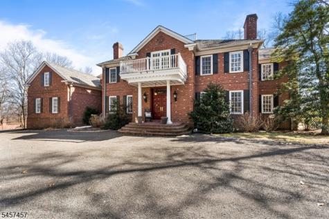 1 Hillview Drive Tewksbury NJ 07830
