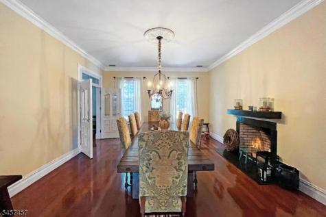 1 Hillview Drive Tewksbury NJ 07830