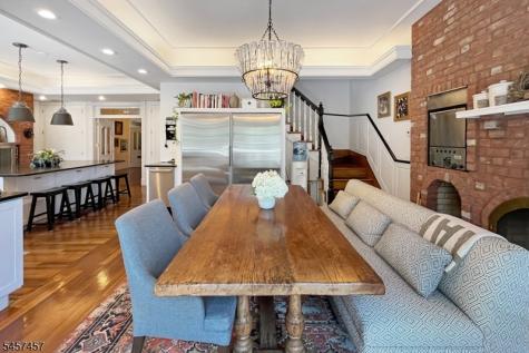 1 Hillview Drive Tewksbury NJ 07830