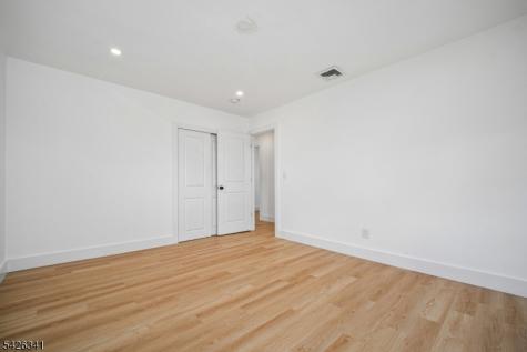 27 Mountainview Drive Clifton NJ 07013