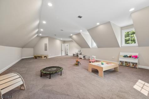13 Rockage Road Warren NJ 07059