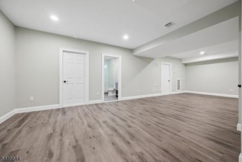 13 Rockage Road Warren NJ 07059