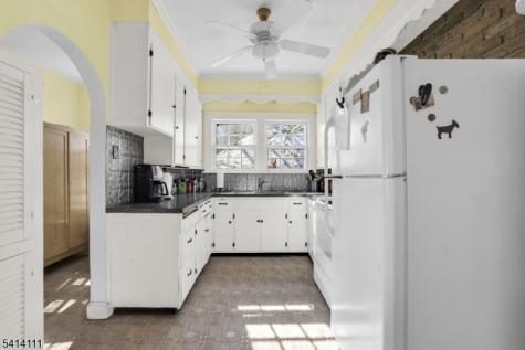 38 Hillside Avenue Newton NJ 07860