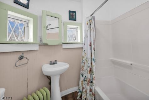 38 Hillside Avenue Newton NJ 07860