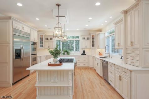 94 Hillcrest Drive Clark NJ 07066