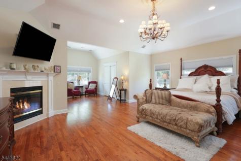 94 Hillcrest Drive Clark NJ 07066