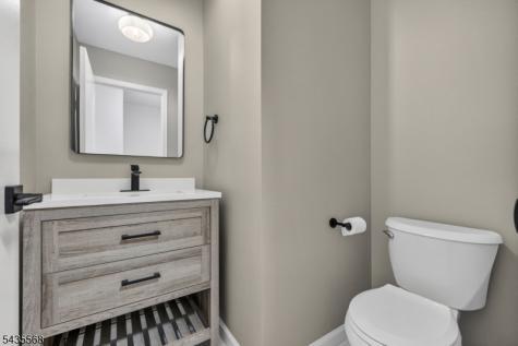 32 Woods Edge Drive Roxbury NJ 07876