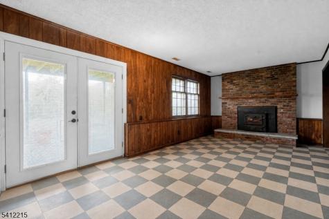 1 Mountain View Court Clinton NJ 08833