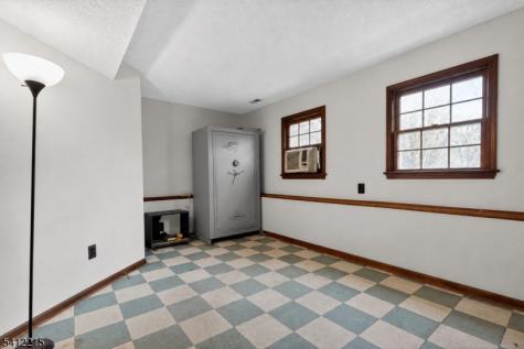 1 Mountain View Court Clinton NJ 08833