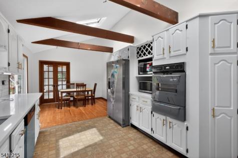 1 Mountain View Court Clinton NJ 08833
