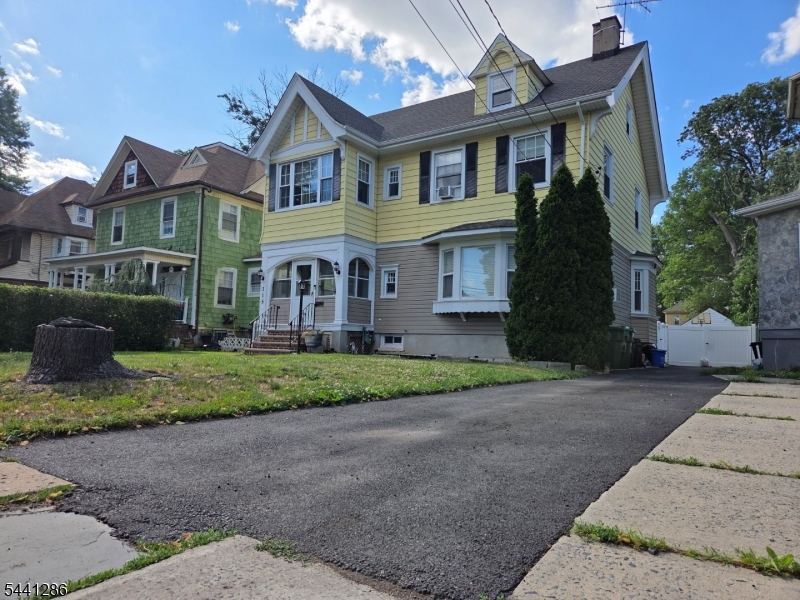 315 E 3rd Avenue Roselle NJ 07203