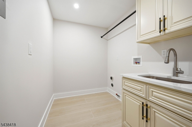 35 Sycamore Avenue Livingston NJ 07039