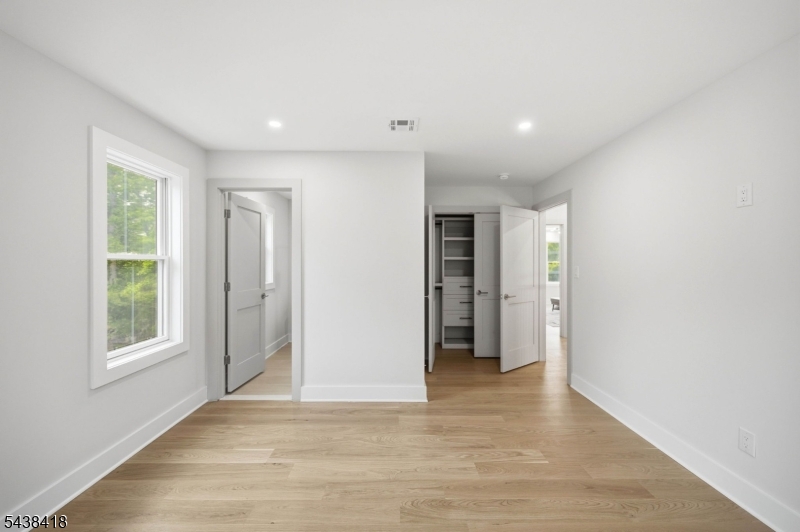 35 Sycamore Avenue Livingston NJ 07039
