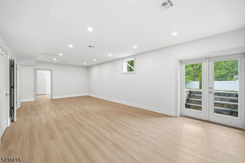 35 Sycamore Avenue Livingston NJ 07039
