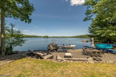 2070 Lakeside Drive W Vernon NJ 07422