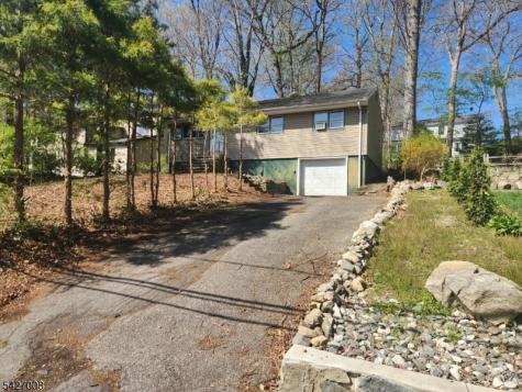 286 Cupsaw Drive Ringwood NJ 07456