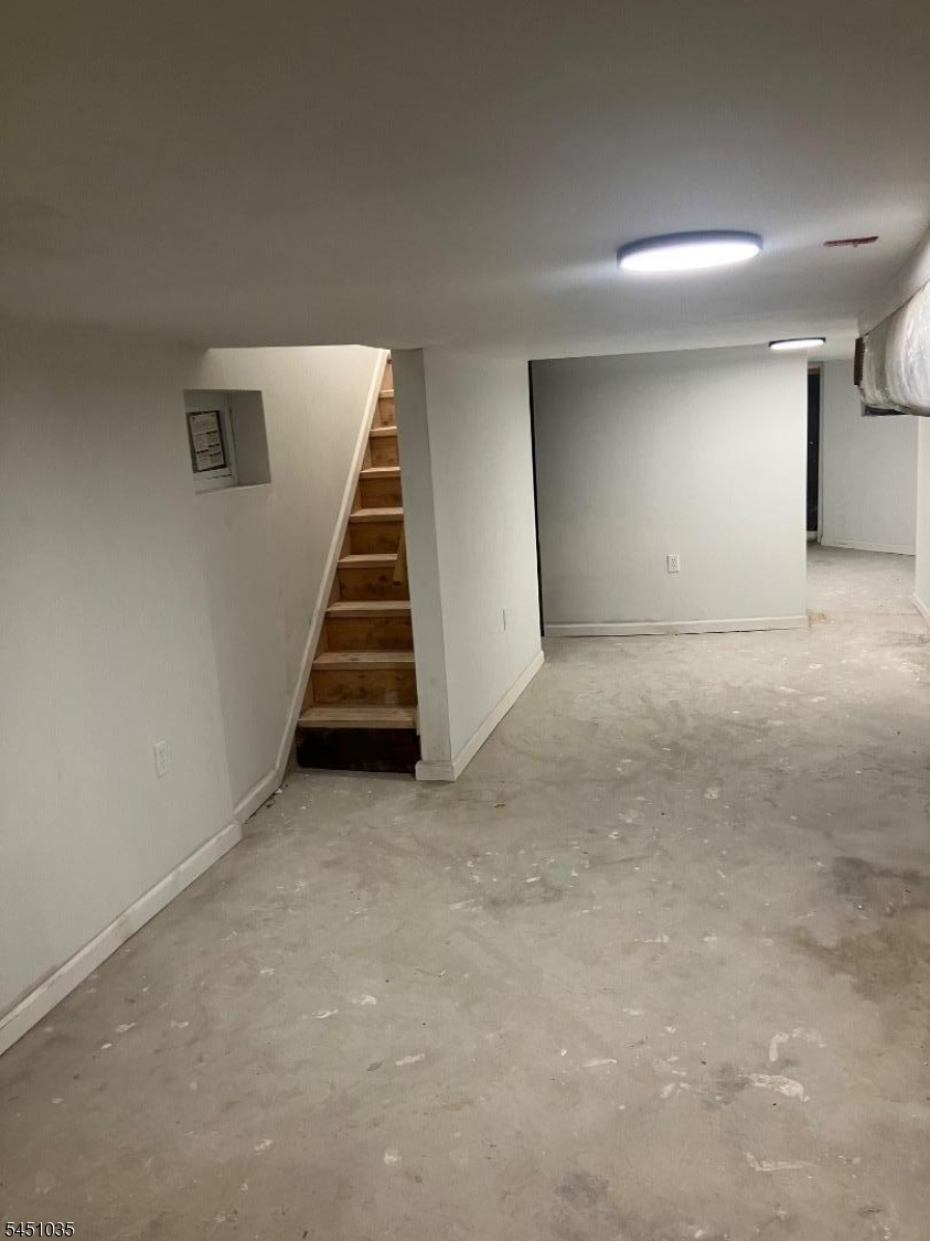 273 S 18th Street Newark NJ 07103