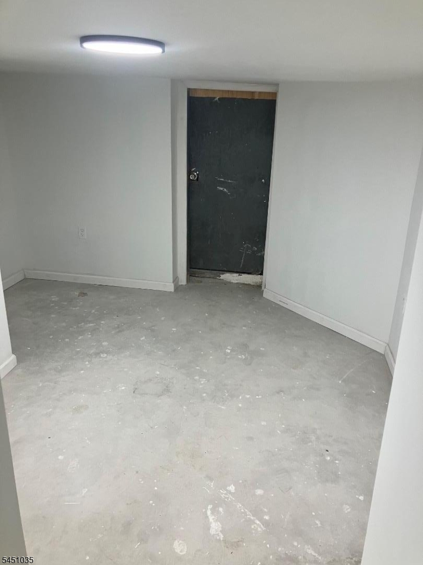 273 S 18th Street Newark NJ 07103