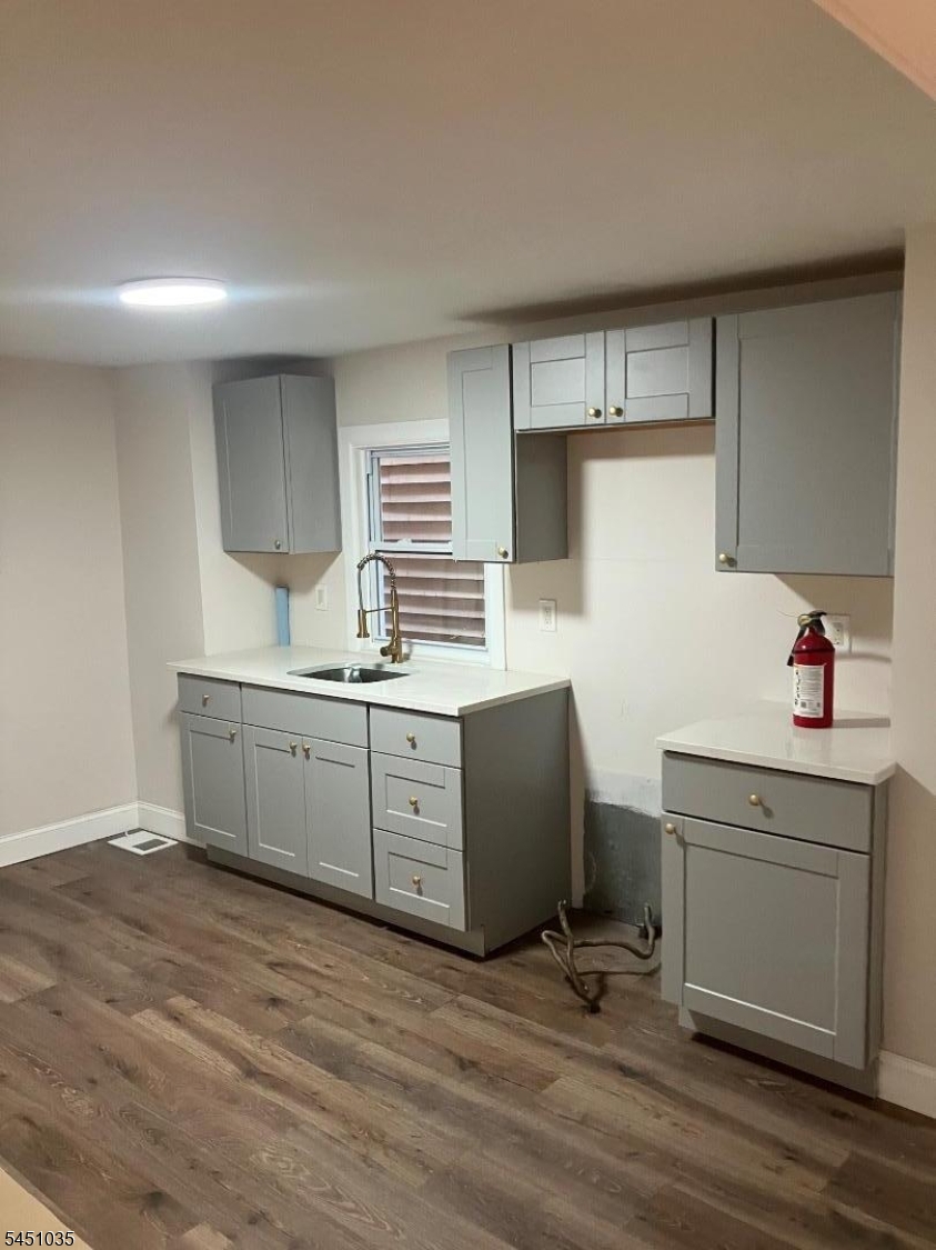 273 S 18th Street Newark NJ 07103