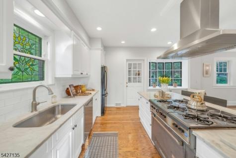 37 Afterglow Avenue Verona NJ 07044