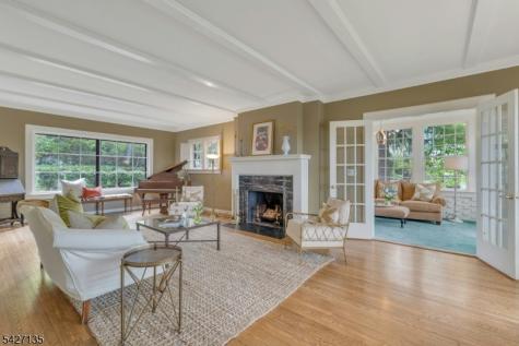 37 Afterglow Avenue Verona NJ 07044