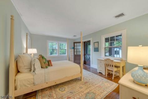 37 Afterglow Avenue Verona NJ 07044