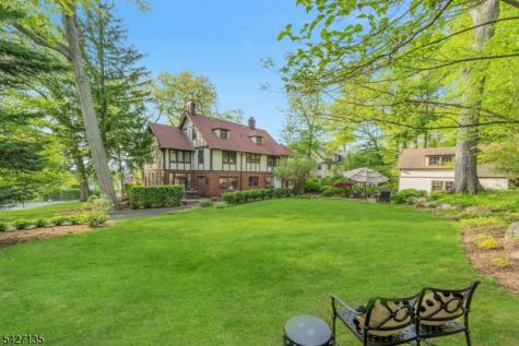 37 Afterglow Avenue Verona NJ 07044