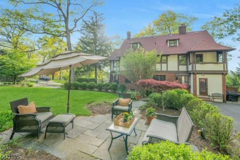 37 Afterglow Avenue Verona NJ 07044