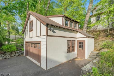 37 Afterglow Avenue Verona NJ 07044