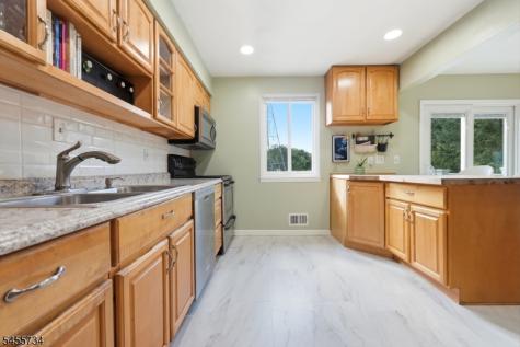 14 Harwich Road Lopatcong NJ 08865