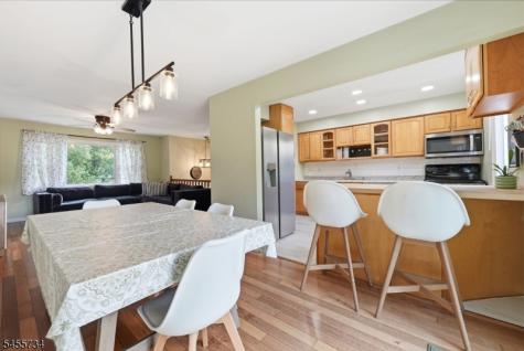 14 Harwich Road Lopatcong NJ 08865
