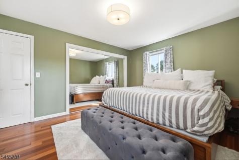 14 Harwich Road Lopatcong NJ 08865