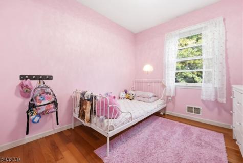 14 Harwich Road Lopatcong NJ 08865