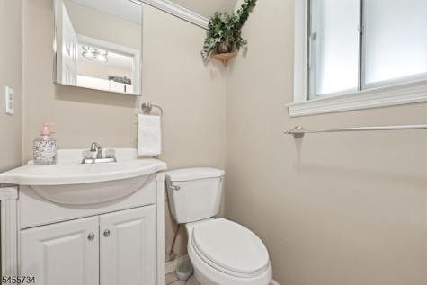 14 Harwich Road Lopatcong NJ 08865