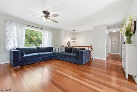 14 Harwich Road Lopatcong NJ 08865