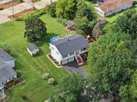 14 Harwich Road Lopatcong NJ 08865